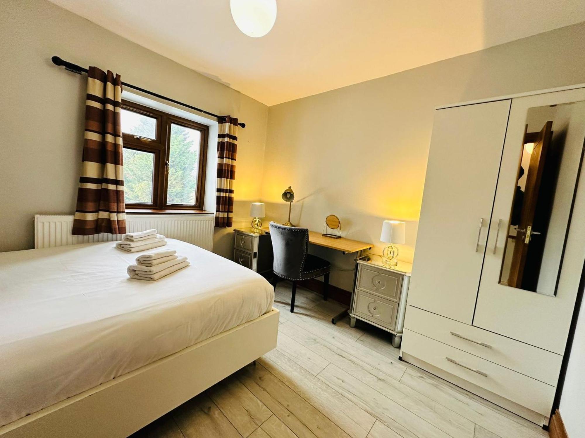 Appartamento Spacious 6 Bed In Wembly, *